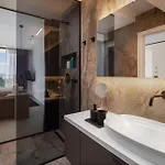 Villa 22 *