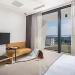 22 Villa *