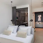 22 * Zára