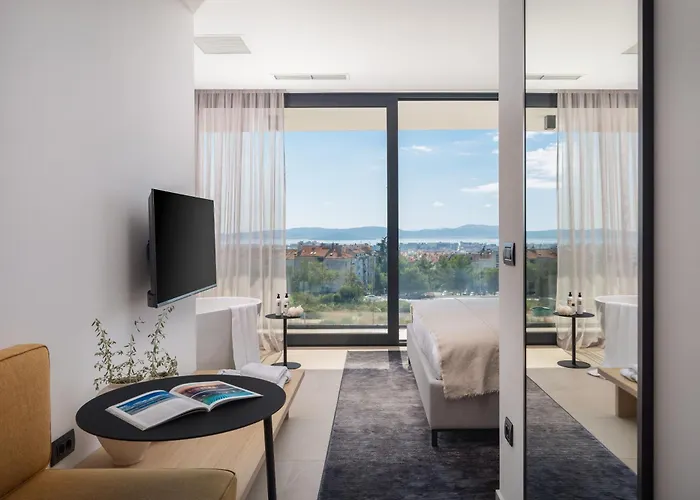 וילה 22 זאדאר