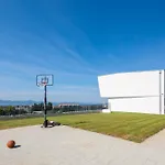Villa 22 *
